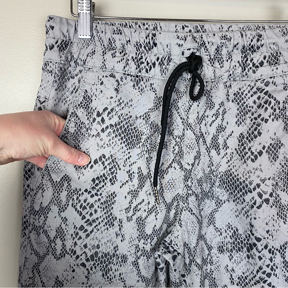 Bevyflog Bevy Flog Shely Ash Python Pant Size 26 - image 3